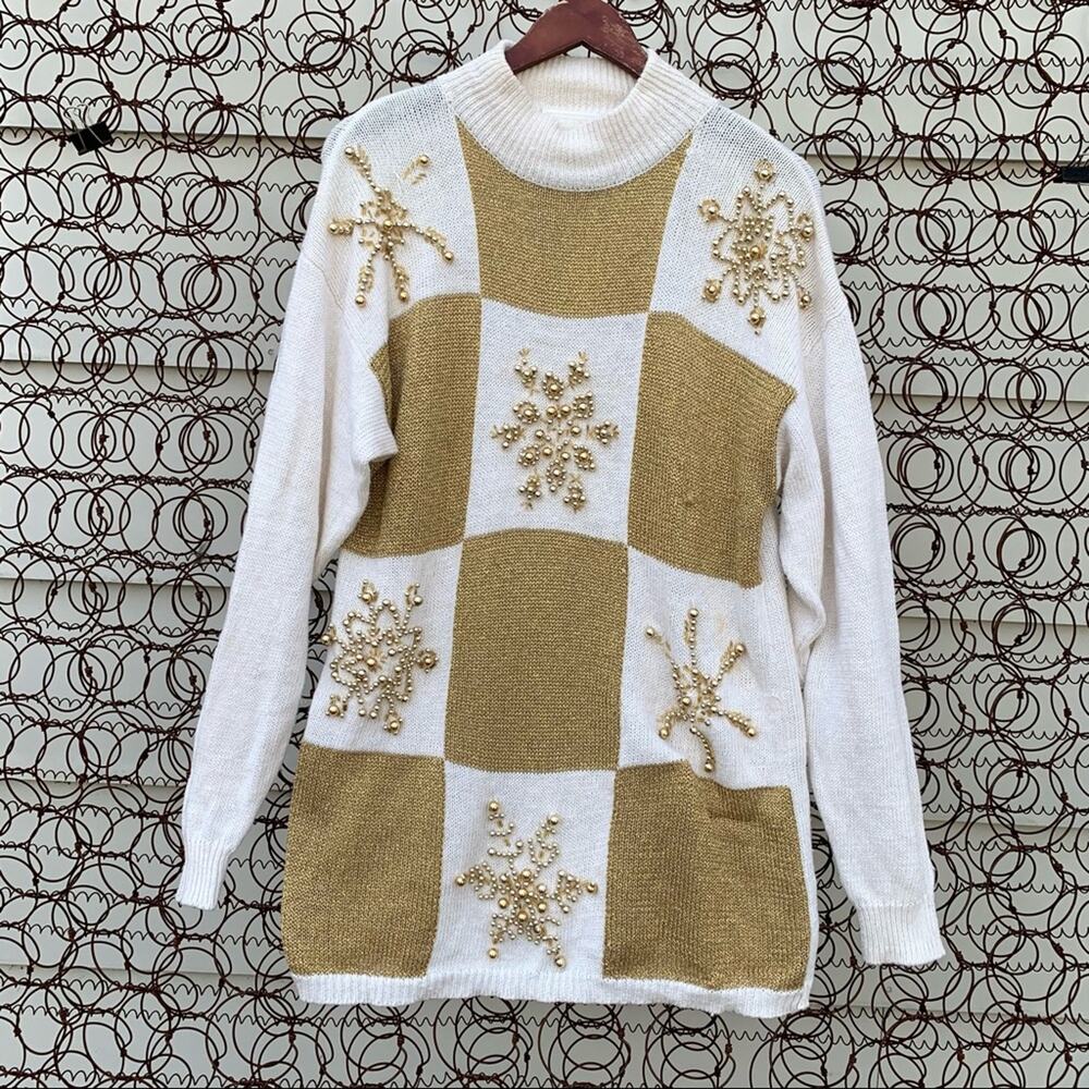 Vintage 90s Maurada white gold metallic knit tunic sweater gold bead snowflake